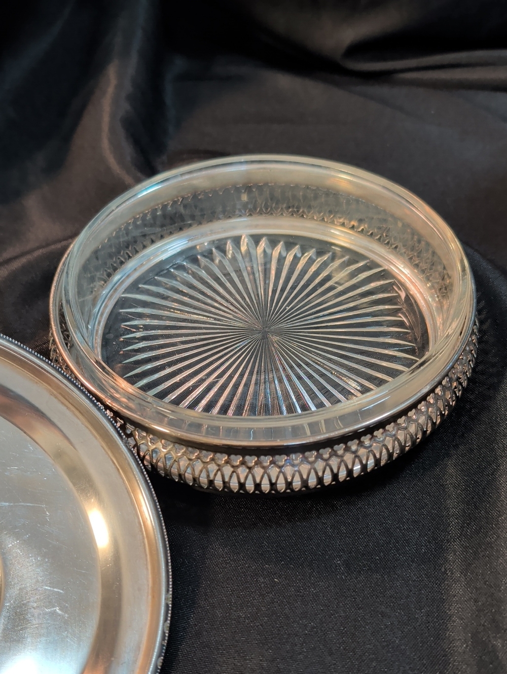 Vintage 1940's Crescent Silver Plated Relish Bowl With Glass Insert - Picture 9 of 12